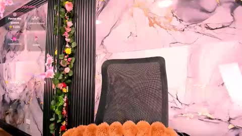 Snapshot of merlynn_ chatting on 14, 10, 2025 Diane 3 online show from 14, 10, 2025