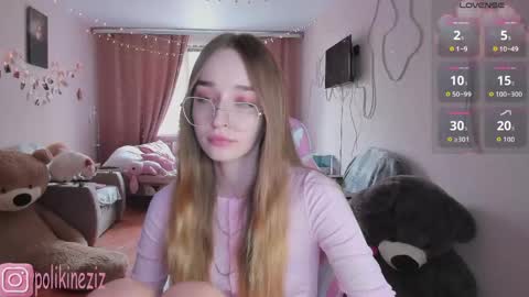 Snapshot of merryl_clark chatting on 22, 4, 2026 Sara online show from 22, 4, 2026