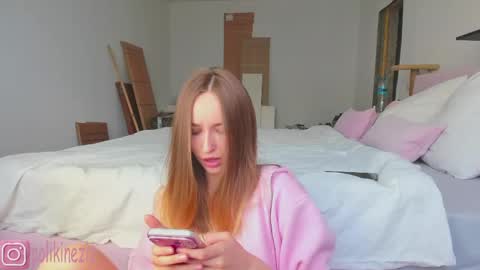 Snapshot of merryl_clark chatting on 5, 6, 2026 Sara online show from 5, 6, 2026