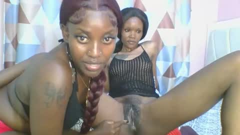 Snapshot of messyluna chatting on 15, 5, 2026 meggy and bree online show from 15, 5, 2026