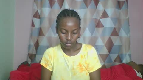 Snapshot of messyluna chatting on 7, 6, 2026 meggy and bree online show from 7, 6, 2026