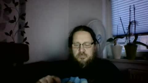 Snapshot of metallbuddy chatting on 1, 1, 2025 ask me online show from 1, 1, 2025