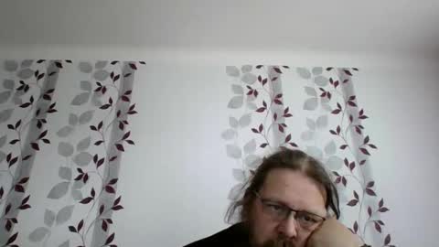Snapshot of metallbuddy chatting on 19, 4, 2026 ask me online show from 19, 4, 2026