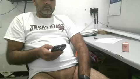 Snapshot of metter26 chatting on 20, 6, 2026 atx guy online show from 20, 6, 2026