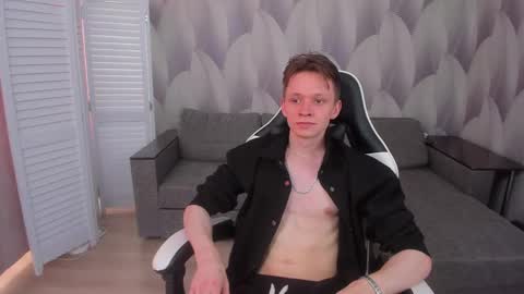 MEVERIK OUSHEN online show from 12, 4, 2026