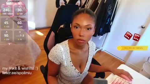 Snapshot of mew2wo chatting on 4, 6, 2026 mew2wo online show from 4, 6, 2026