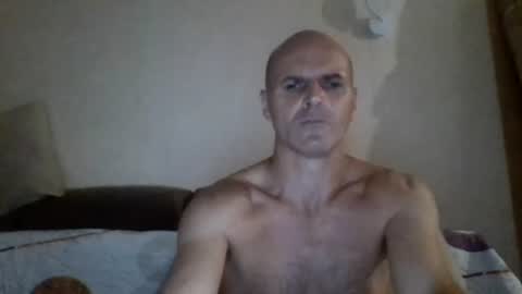 Snapshot of mi_83 chatting on 1, 8, 2026 mi_83 online show from 1, 8, 2026