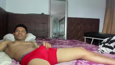 Snapshot of mi_gerald chatting on 8, 10, 2025 mi_gerald online show from 8, 10, 2025