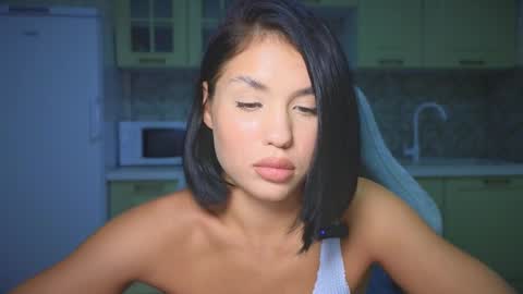 Mia online show from 23, 9, 2025