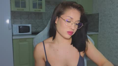 Mia online show from 9, 2, 2026