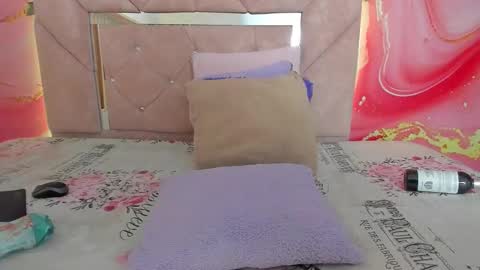 mia__blaze_ online show from 25, 3, 2026