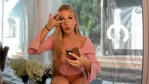 Mia  Milan online show from 22, 10, 2025