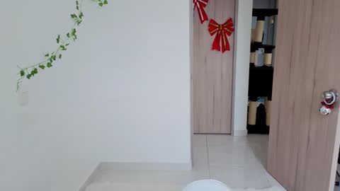 Mia adams  online show from 14, 12, 2025