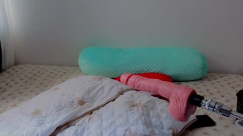 Mia adams  online show from 26, 3, 2026