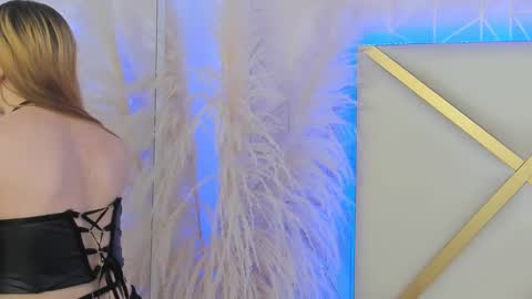 Snapshot of mia_adamss_ chatting on 5, 12, 2024 9 am - 4 p 7 am - 1 pm online show from 5, 12, 2024