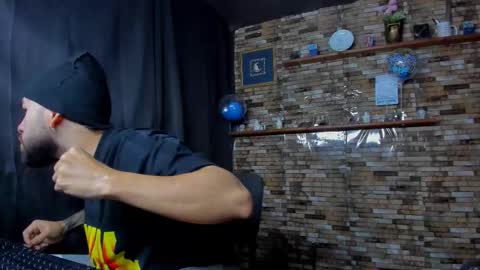 Mia and vincentt model indepent online show from 17, 10, 2025