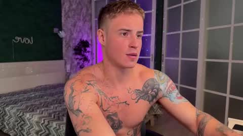 Andre and Mia online show from 4, 11, 2025