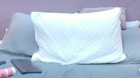 Mia Bellefort online show from 18, 1, 2026