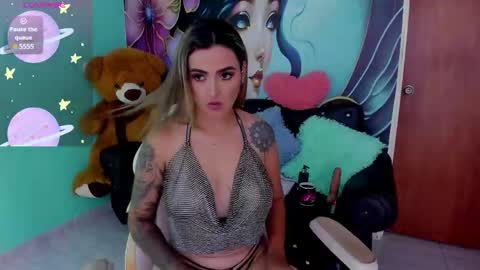 Mia online show from 9, 5, 2026