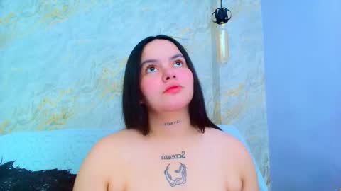 Mia  online show from 15, 12, 2025