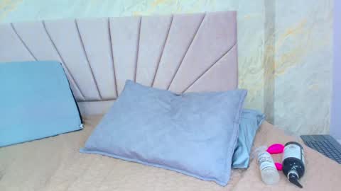 Snapshot of mia_candy_0 chatting on 28, 4, 2026 Mia online show from 28, 4, 2026