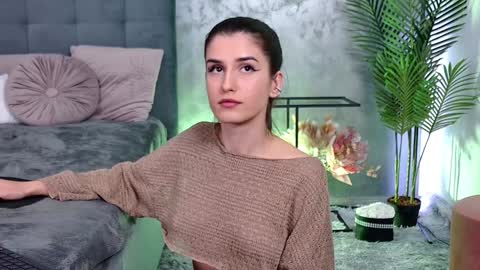 Freya Allen online show from 13, 1, 2025