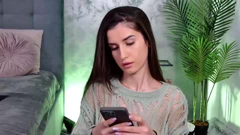 Freya Allen online show from 16, 2, 2025