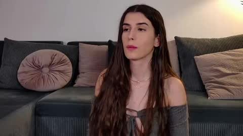Freya Allen online show from 21, 4, 2026