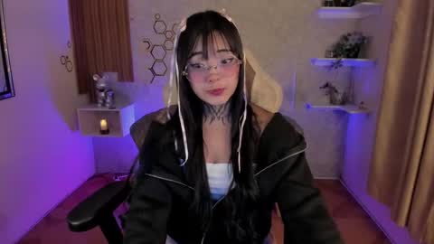 Mia online show from 21, 9, 2025