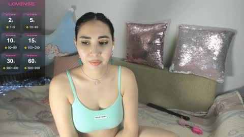 Snapshot of mia_choo chatting on 16, 12, 2024 Ami online show from 16, 12, 2024