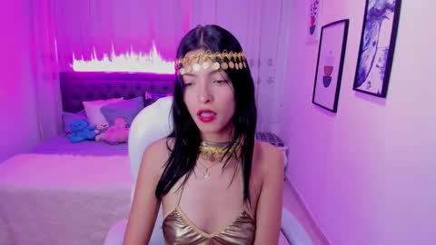 Mia online show from 24, 11, 2025