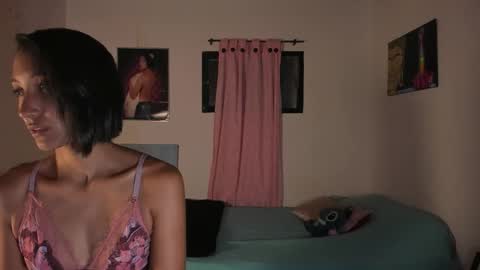 Mia Sandoval online show from 16, 2, 2026