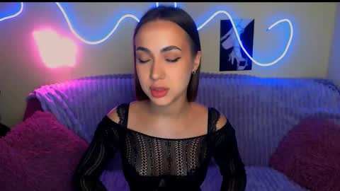 Snapshot of mia_cutie77 chatting on 7, 10, 2025 mia_cutie77 online show from 7, 10, 2025