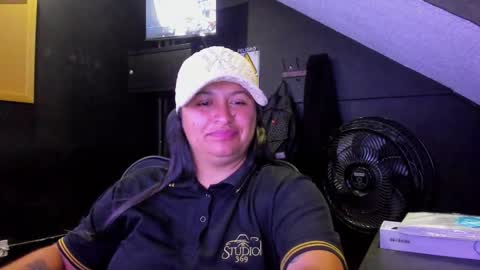Mia daniela  online show from 23, 9, 2025
