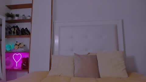 Snapshot of mia_daniellshot chatting on 3, 3, 2025 Sarah Luna online show from 3, 3, 2025