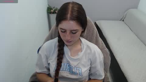 Mia online show from 5, 11, 2025