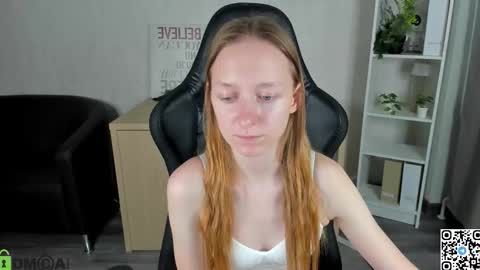 mia_e1fie online show from 3, 12, 2025