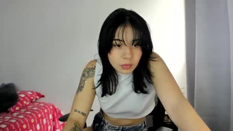 Mia online show from 3, 3, 2025