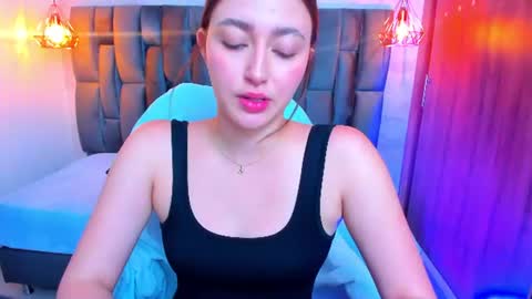 mia_ferrer18 online show from 25, 6, 2026