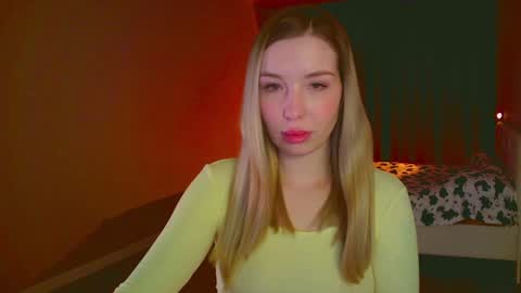 Snapshot of mia_fleur_ chatting on 9, 2, 2025 Mia online show from 9, 2, 2025