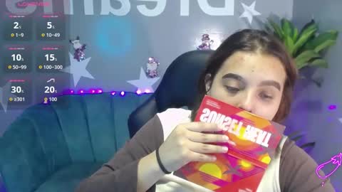 Mia online show from 14, 12, 2025