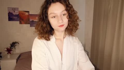 Mia  online show from 26, 1, 2025