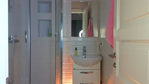 Mia online show from 11, 1, 2025