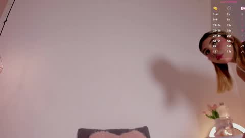  I am Mia  online show from 15, 4, 2026