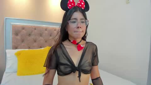 Snapshot of mia_isabella_18 chatting on 13, 10, 2025 MIA online show from 13, 10, 2025