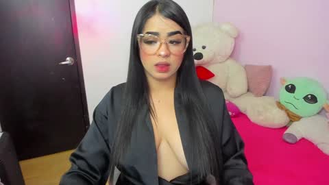 Snapshot of mia_j51 chatting on 25, 1, 2025 Mia J Abbey online show from 25, 1, 2025