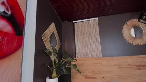 Val  online show from 27, 9, 2025