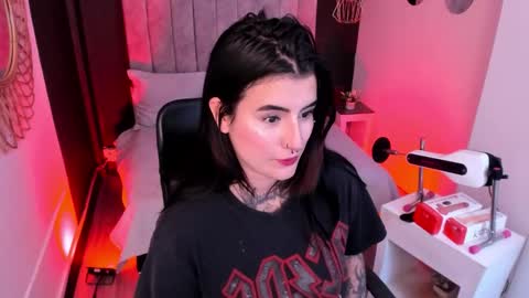 Snapshot of mia_jagger chatting on 7, 3, 2026 Val online show from 7, 3, 2026