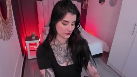 Snapshot of mia_jagger chatting on 25, 5, 2026 Val online show from 25, 5, 2026