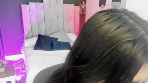 Snapshot of mia_jagger chatting on 1, 6, 2026 Val online show from 1, 6, 2026